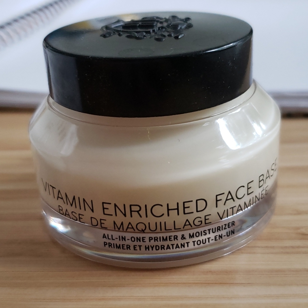 NIP Bobbi Brown Face Base